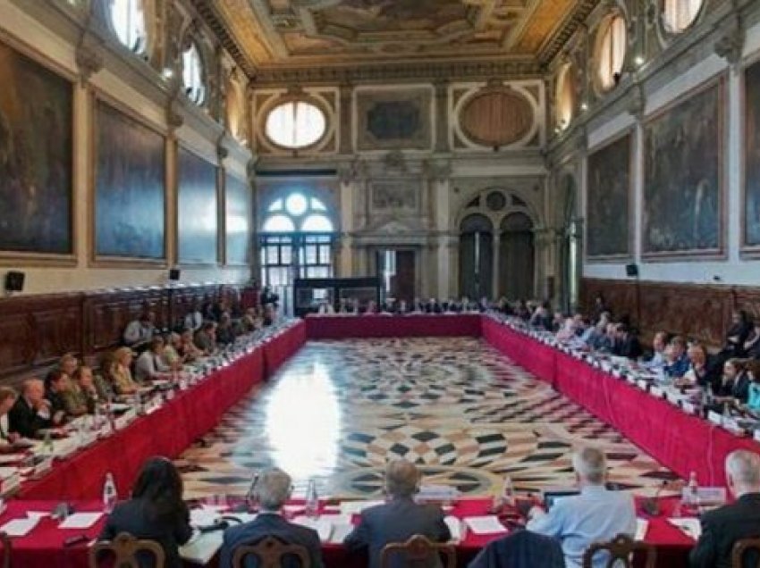 Opinioni i paraprak i ”Venecias”: Ndryshimet kushtetuese shkuan kundër rregullave më themelore demokratike