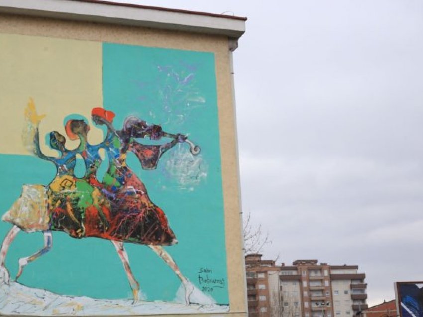 “Shtojzovalle”, murali që sjell artistikisht gruan në hapësirë publike
