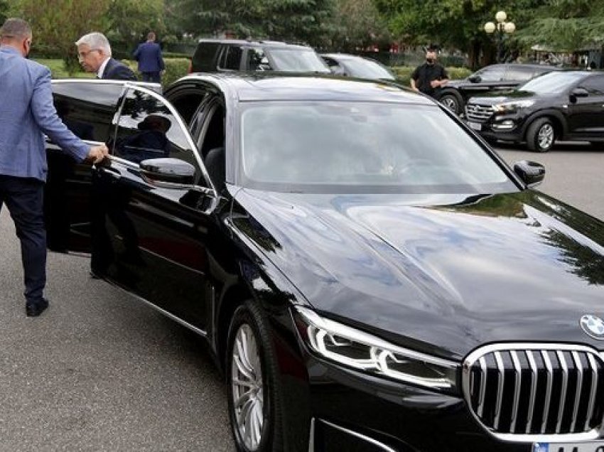Makina luksoze e ministrit të Brendshëm, Lleshaj sqaron “misterin” e BMW