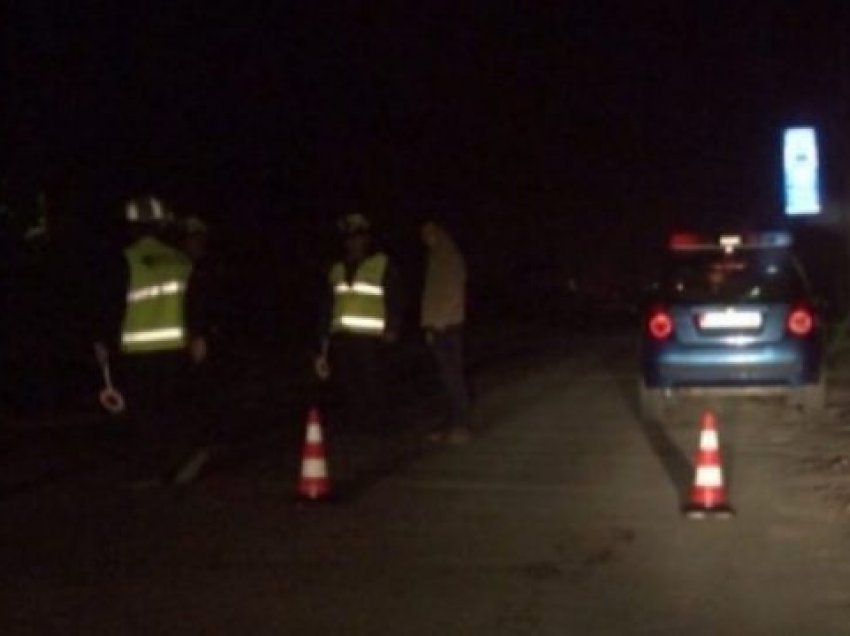 Aksident në autostradën Lezhë-Laç, plagosen 2 persona kanë mbetur të bllokuar në automjet