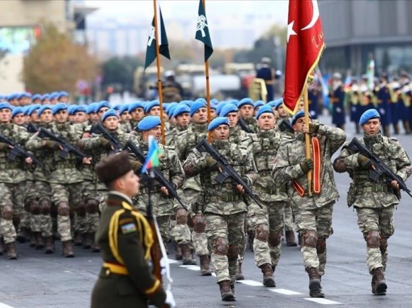 Ushtarët turq do të marrin pjesë në paradën ushtarake në Azerbajxhan