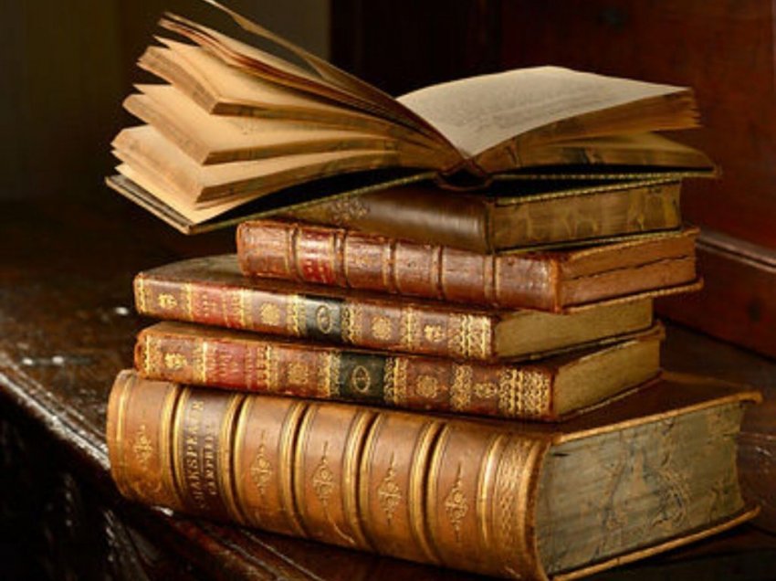 Gjenden librat e grabitur të Galileut, Njutonit, Petrarkës dhe Aligierit