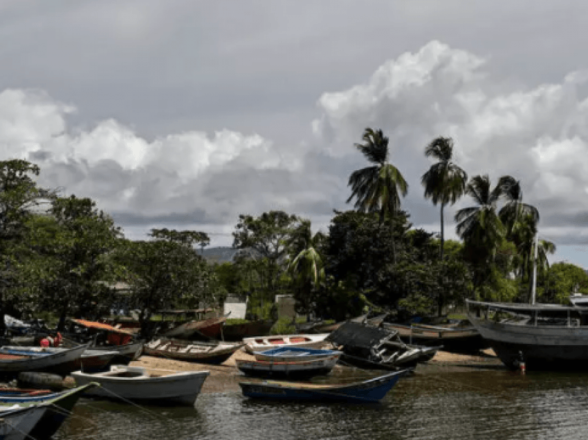 Të paktën 20 migrantë venezuelianë vdiqën kur një anije u fundos