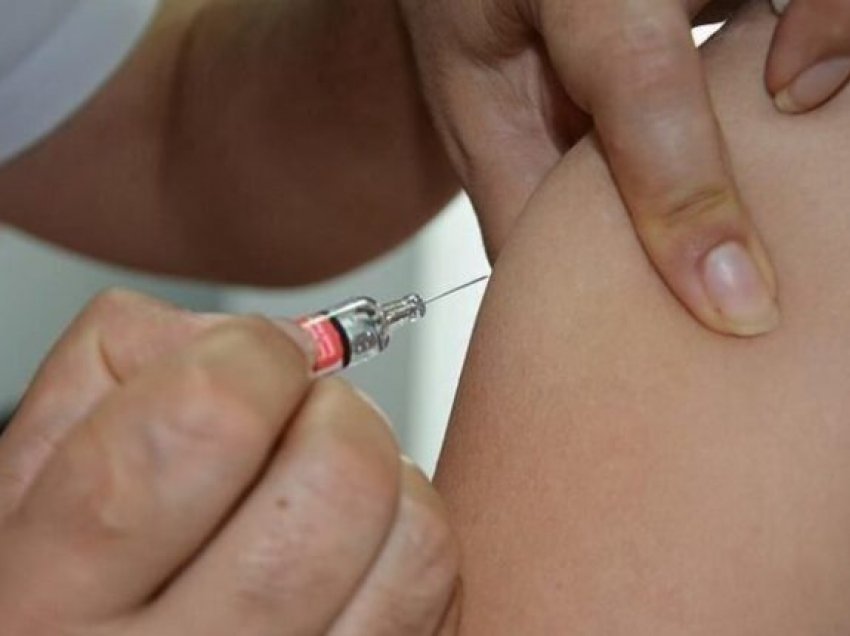 Analizohet nevoja për masa të reja shtrënguese, vazhdojnë përgatitjet për vaksinim
