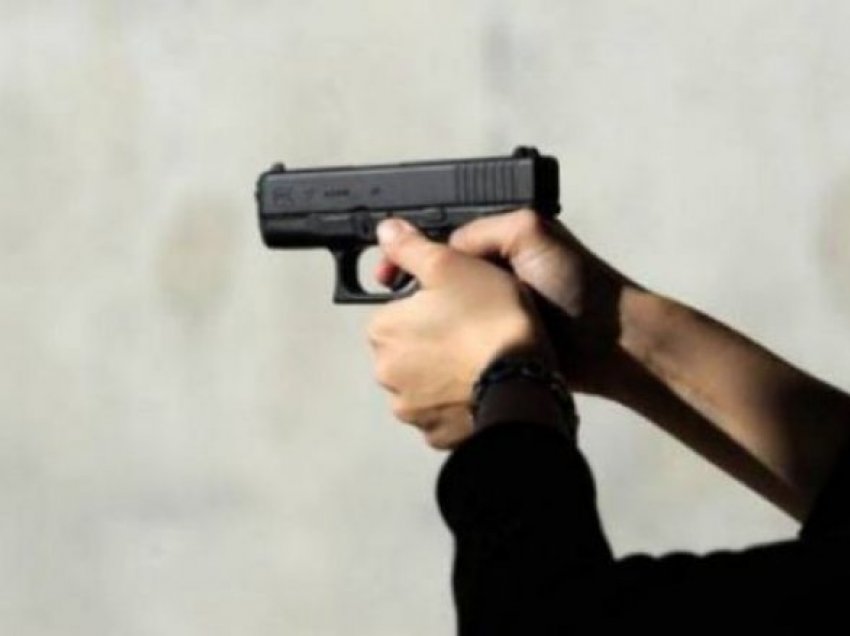 Vrasje në tentativë në Podujevë, nga vetura e gjuan me armë