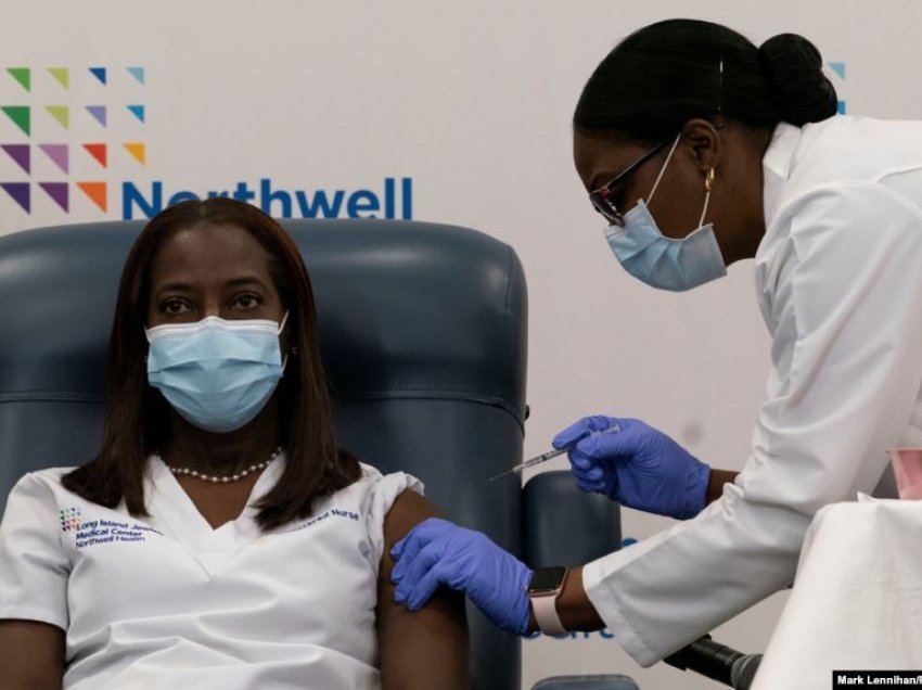 Shtetet e Bashkuara fillojnë vaksinimiin kundër koronavirusit