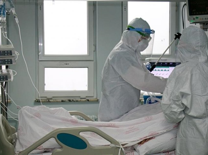 Sot regjistrohen mbi 800 të infektuar me COVID-19 në Maqedoni, humbin jetën 22 pacientë