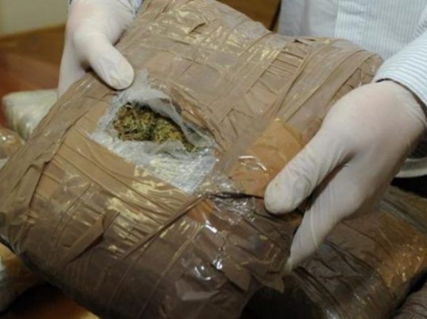Konfiskohen rreth 100 kilogram marihuanë në pikën kufitare “Novo Sellë”
