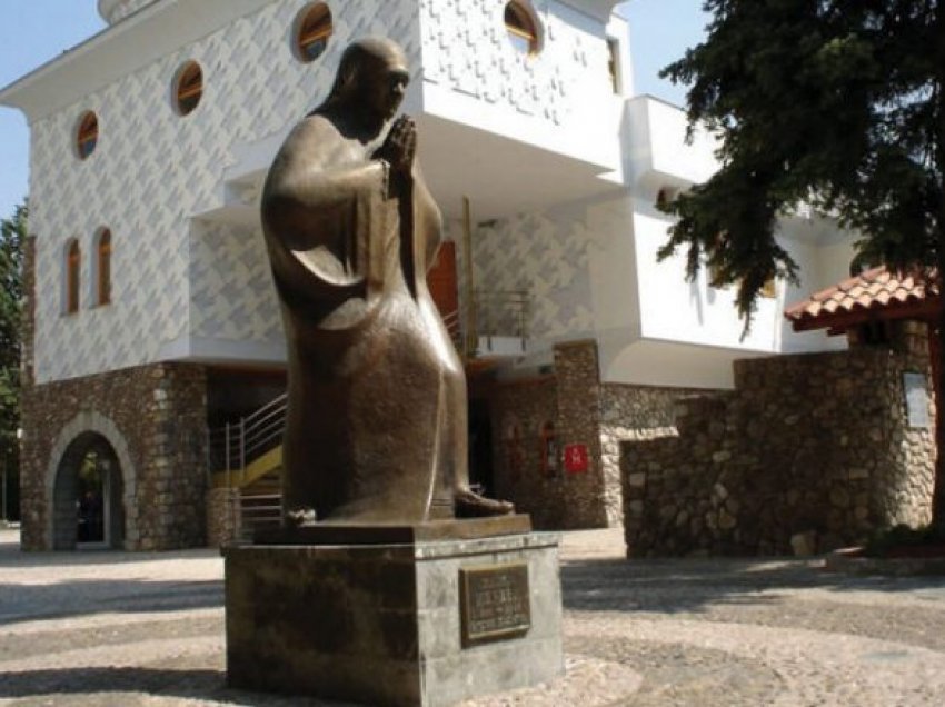 Shtëpia e Nënës Terezë në Shkup nuk flet shqip