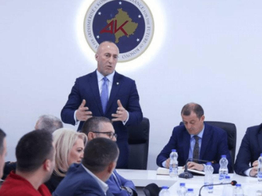 Pas vendimit të Kushtetutës mblidhet partia e Ramush Haradinaj