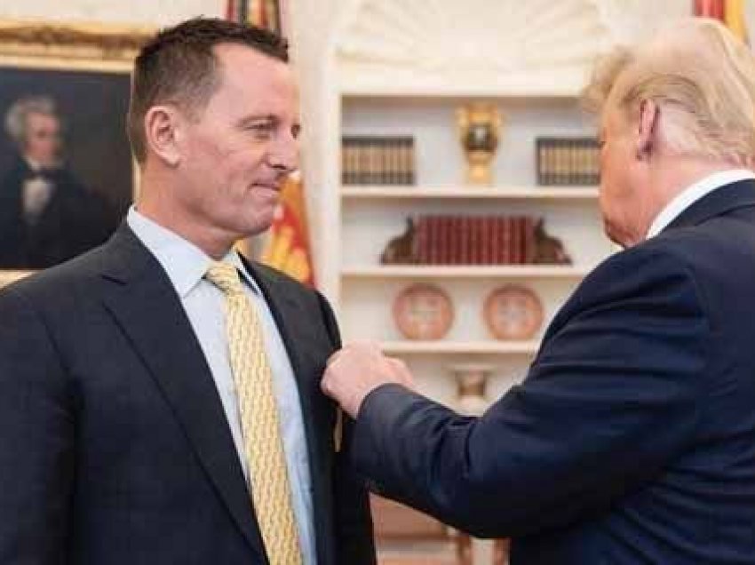 Trump i ndan medalje Grenellit për marrëveshjen Kosovë-Serbi