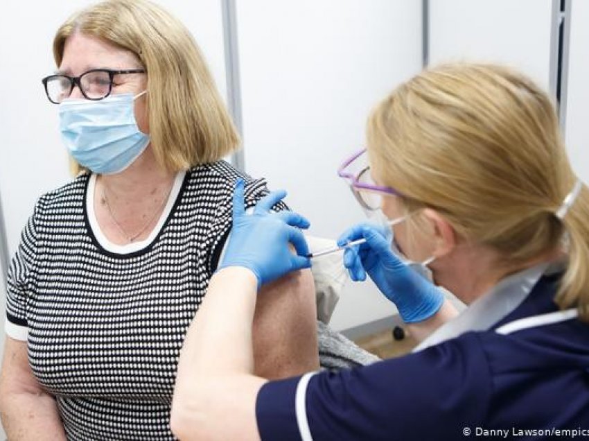 Dy të tretat e gjermanëve të gatshëm të bëjnë vaksinën kundër Covid-19