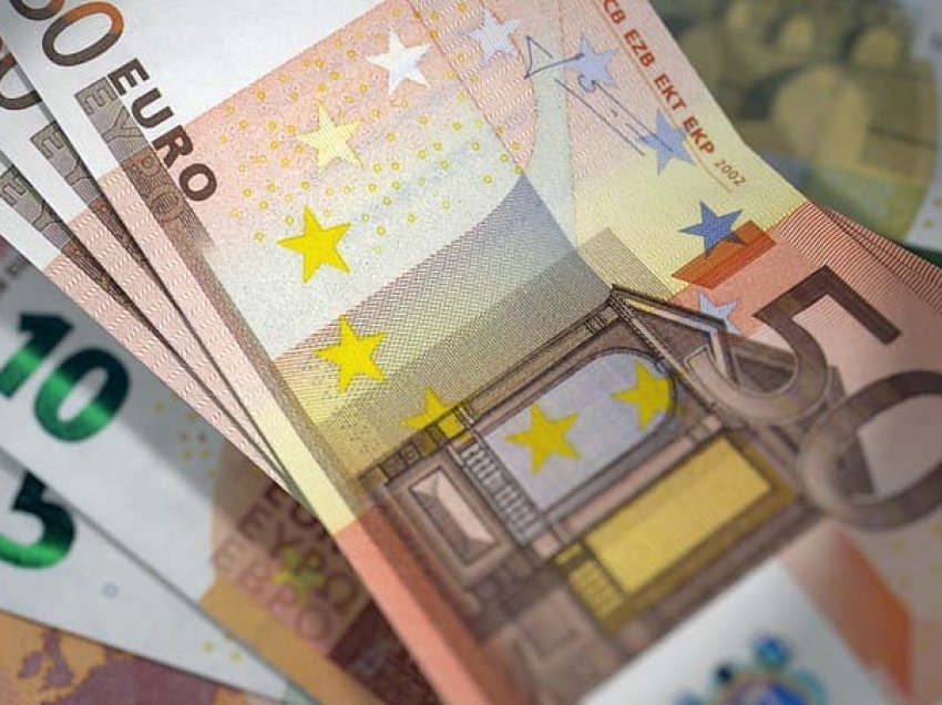Borxhi publik i Kosovës arrin në 1.3 miliard euro në tremujorin e fundit