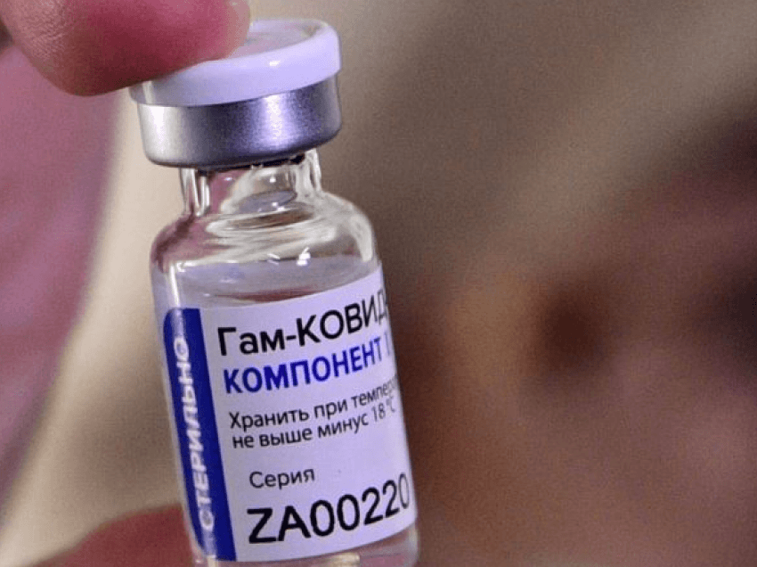 Arritën në Greqi mbi 83.000 doza të vaksinës Fajzer/BionTek
