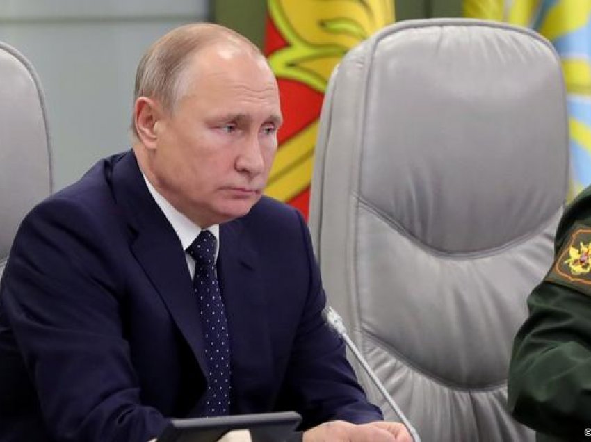 Putin merr vendimin, do të vaksinohet ndaj COVID-19 me Sputnik V