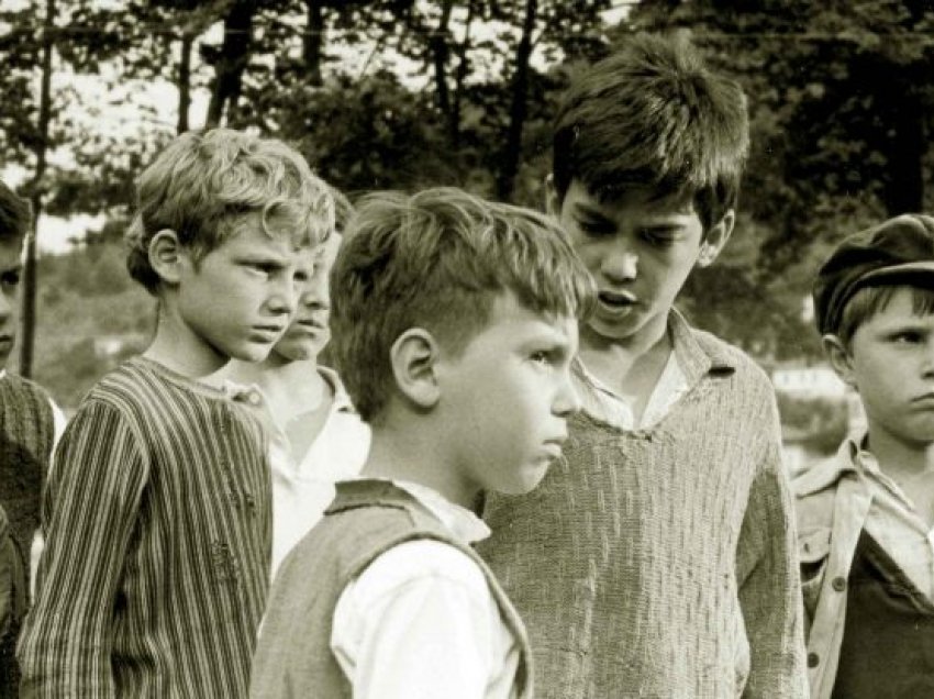 “Tomka dhe shokët e tij”, filmi shqiptar që shfaq përpjekjet e fëmijëve