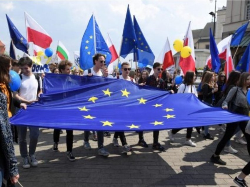 DW: Edhe një vit me gjemba për Ballkanin Perëndimor dhe zgjerimin