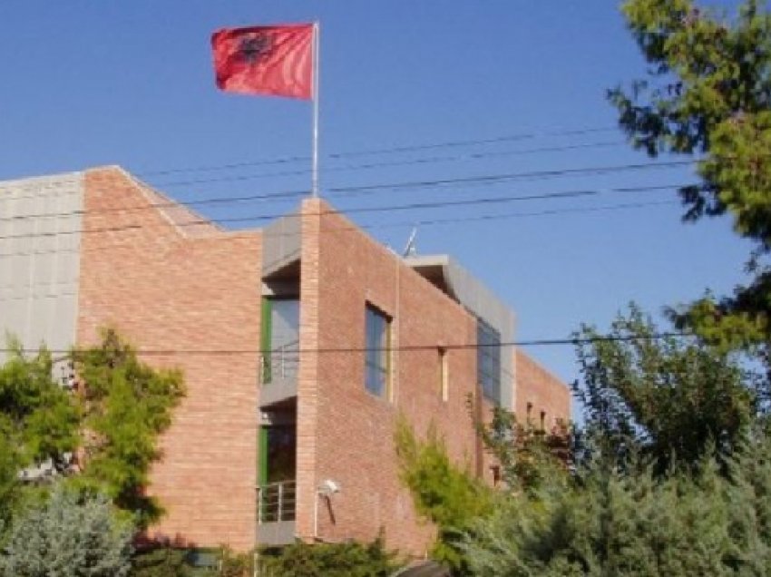 Shqipëria dëbon diplomatin rus, reagon ambasada: Tirana bëri 2 shkelje