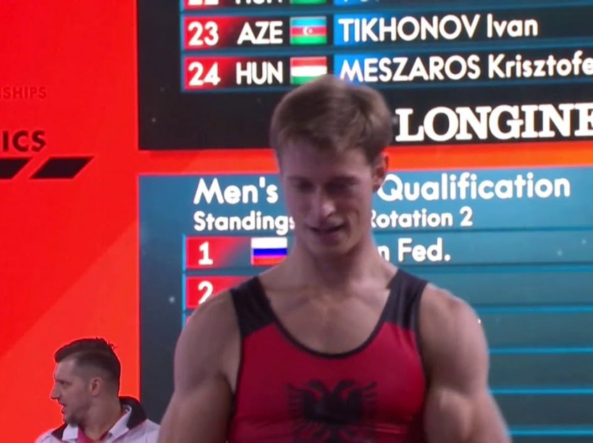 Me flamurin shqiptar mbi shpinë, rusi fiton medalje!