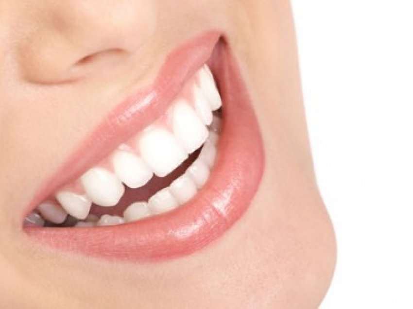 Keni inflamacion në dhëmb? Këto katër bimë janë adutë tuaja