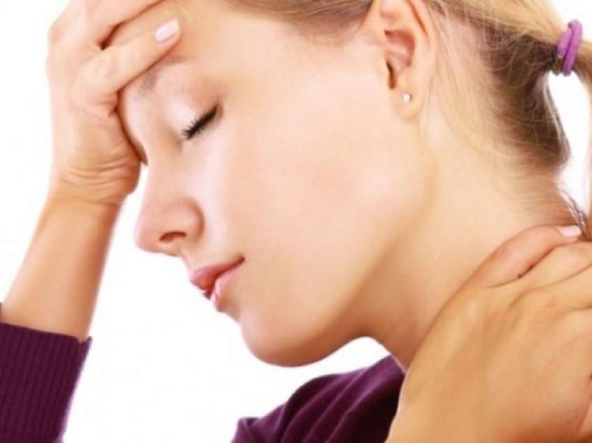 Dhimbja e kokës për shkak të qafës, kur duhet të shqetësohemi