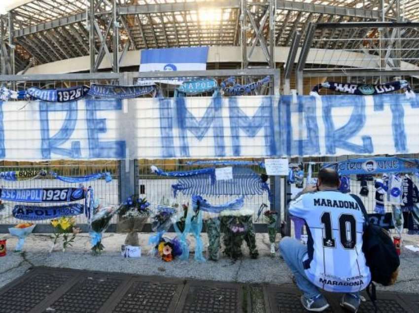 Presidenti i Napolit tregon se a do t’i ndërrohet stadiumit emri në “Diego Armando Maradona”