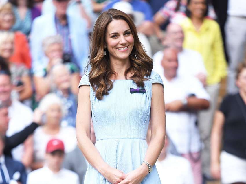 Kate Middleton kalon mbretëreshën dhe Meghan, kurorëzohet pjesëtarja e familjes mbretërore më me stil në botë