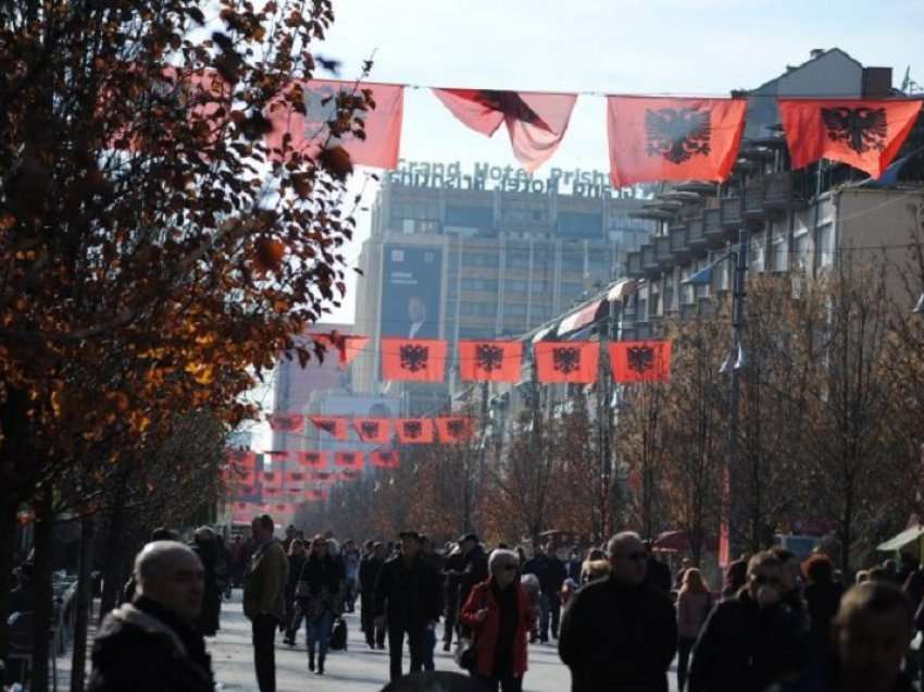 Edhe pse 28 Nëntori nuk është festë zyrtare në Kosovë, MASH thotë se të hënën do të jetë pushim