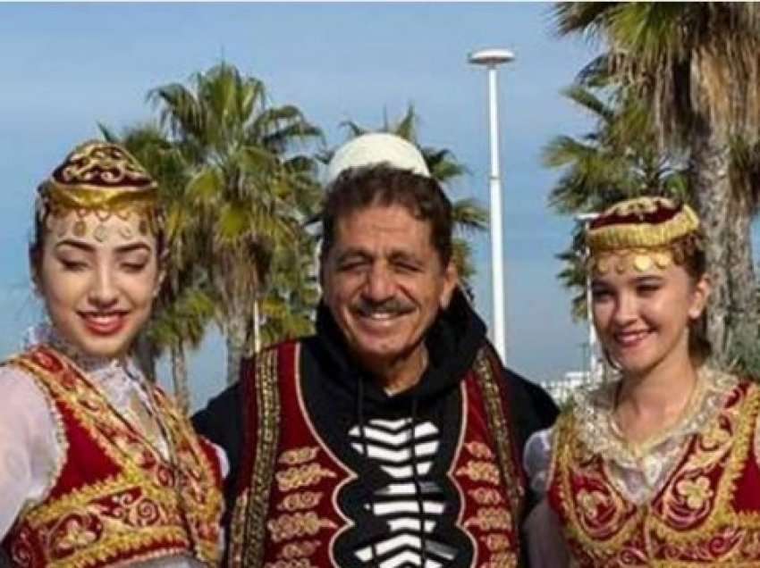Sabri Fejzullahu feston në Shqipëri bashkë me familje, sjell pamje nga atje