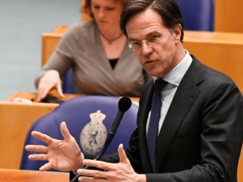 U akuzua për gënjeshtër, kryeministri holandez i shpëton mocionit të mosbesimit