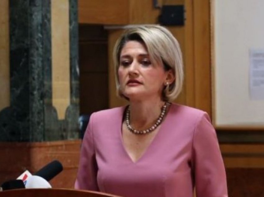 Mimoza Kusari-Lila nuk e preferon kandidimin për kryetare të Gjakovës