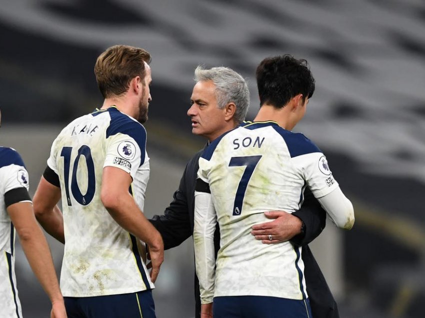 Tottenham mendon shkarkimin e Jose Mourinhos