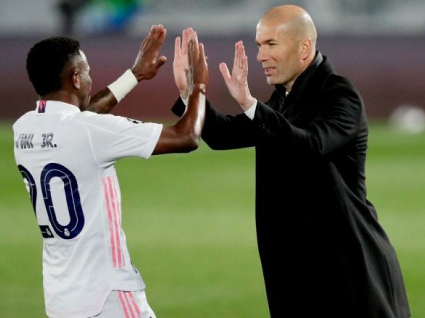 Zidane publikon listën e lojtarëve të ftuar për Liverpoolin, shumë mungesa te ‘Los Blancos’
