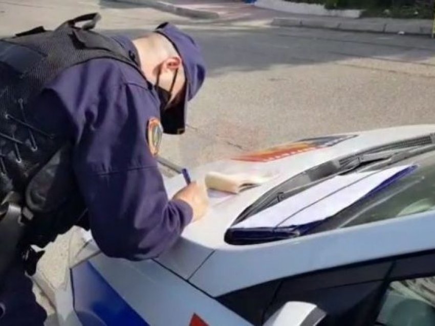 Policia në aksion/ 15 shoferë në pranga, hiqen 135 patenta