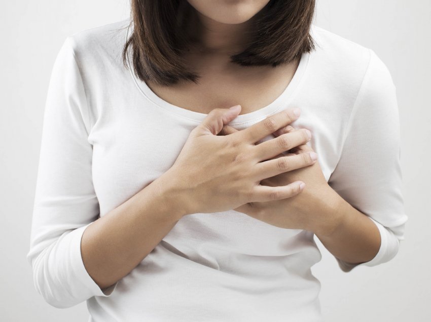 5 arsyet që fshihen prapa dhimbjes së gjirit