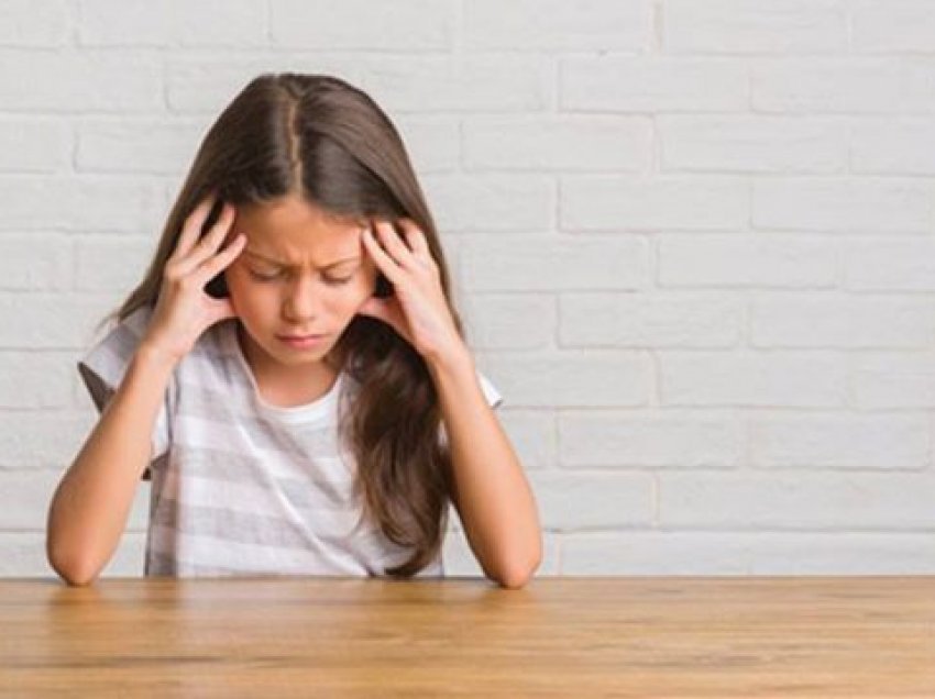A duhet të shqetësoheni nëse fëmija juaj ka një dhimbje koke