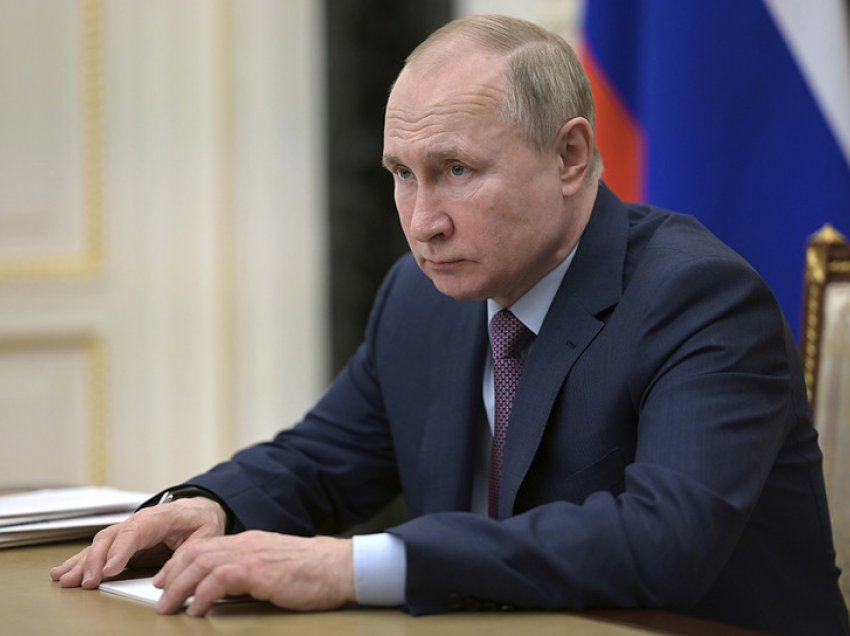 “Reporterët pa Kufij”: Putini po shkel lirinë e mediave