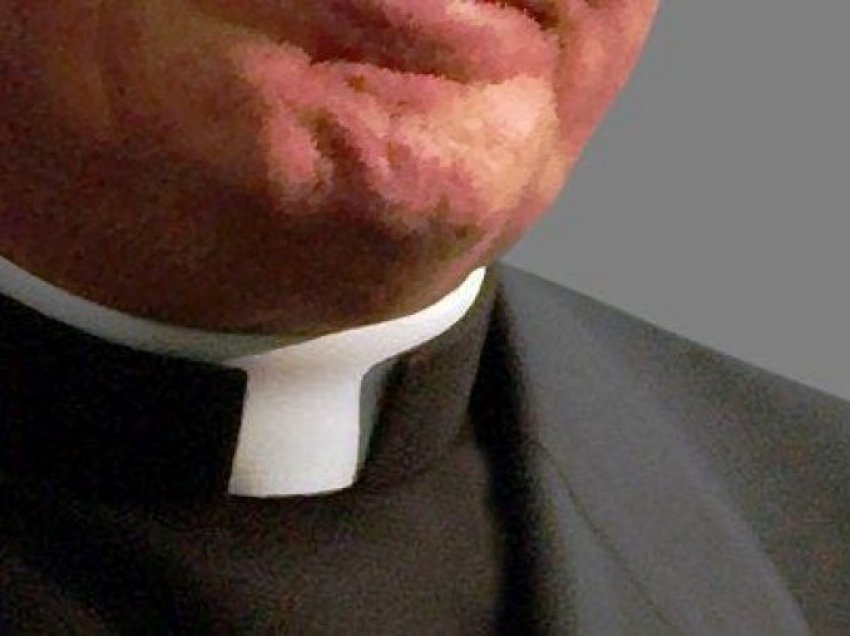 Ish-prifti deklarohet fajtor se abuzoi seksualisht adoleshentë në Michigan