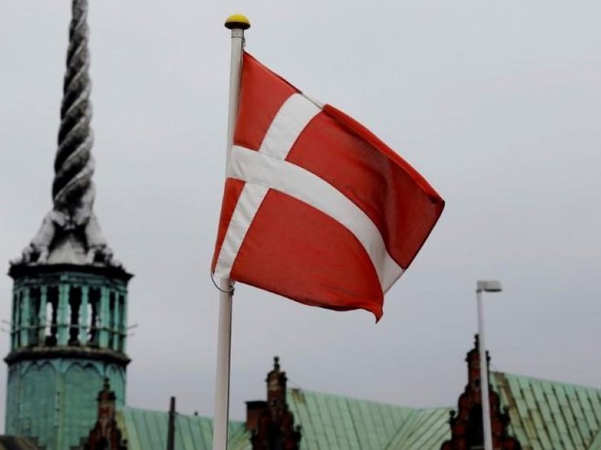 Danimarka u revokon azilin sirianëve, 1000 persona protestuan përballë parlamentit kundër dëbimeve
