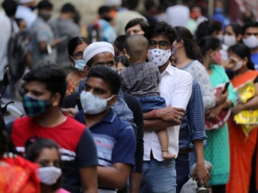 India ka raportuar më shumë se 352 mijë raste me coronavirus brenda një dite
