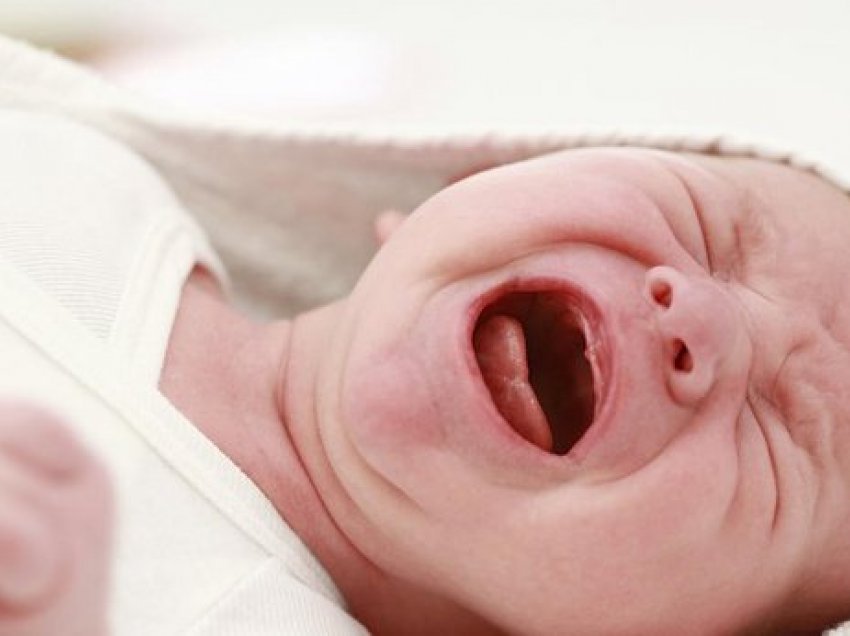 Si të qetësoni një foshnjë kur qan – Këshilla për prindërit