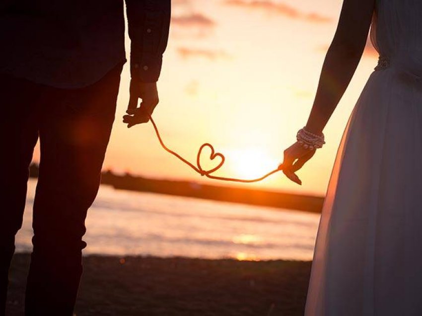 5 shtyllat e një marrëdhënie romantike dhe të qëndrueshme