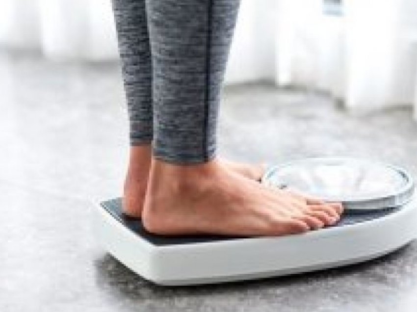 Humbja e papritur e peshës, tregues i disa problemeve serioze shëndetësore