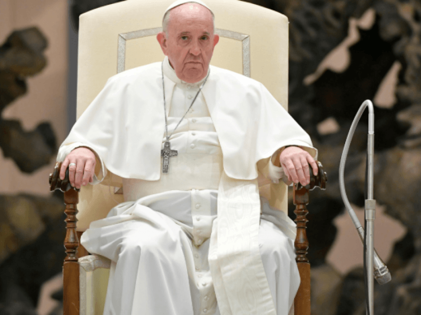 Papa dekret kundër korrupsionit