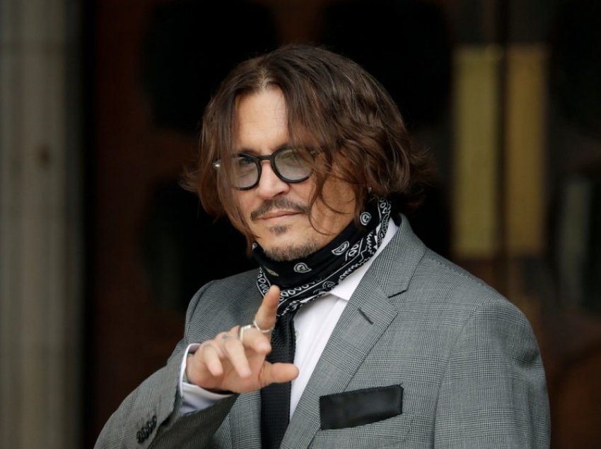 Johnny Depp drejt fitores së gjyqit