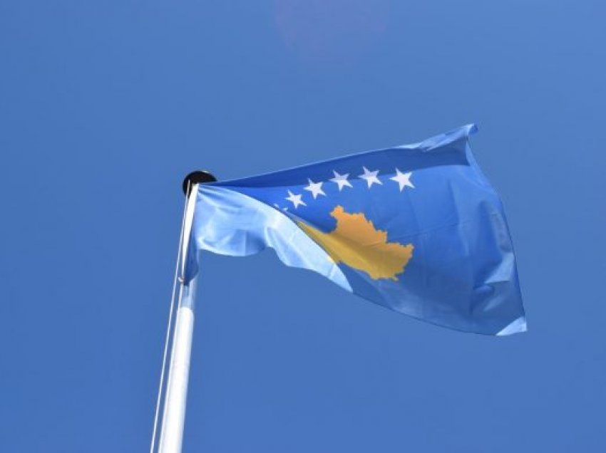 Deklarohen zyrtarë serbë pas lajmit se “10 vende mund të tërheqin njohjen e Kosovës”