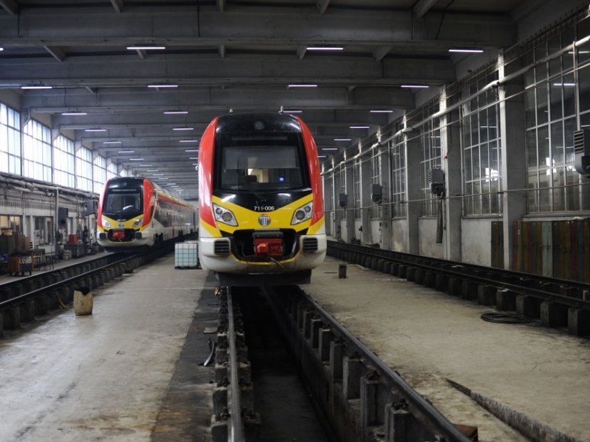 Dimovski: Personeli makinist në Hekurudhat e RMV është në bojkot, nuk do të nisen trenat pas orës 16:00
