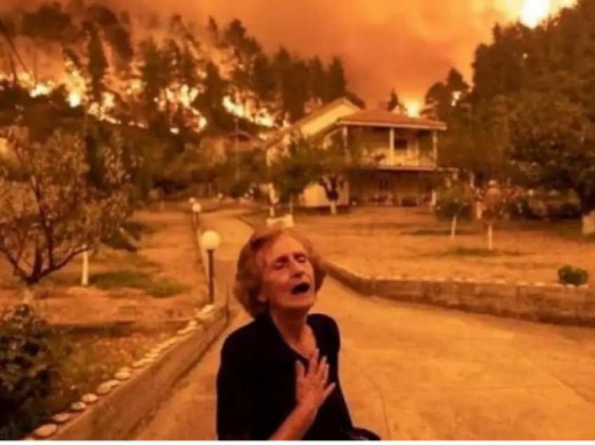 Trishtimi dhe dhimbja e 81 vjeçares nga zjarri në Greqi, ky është krahasimi që po i bëhet kësaj foto