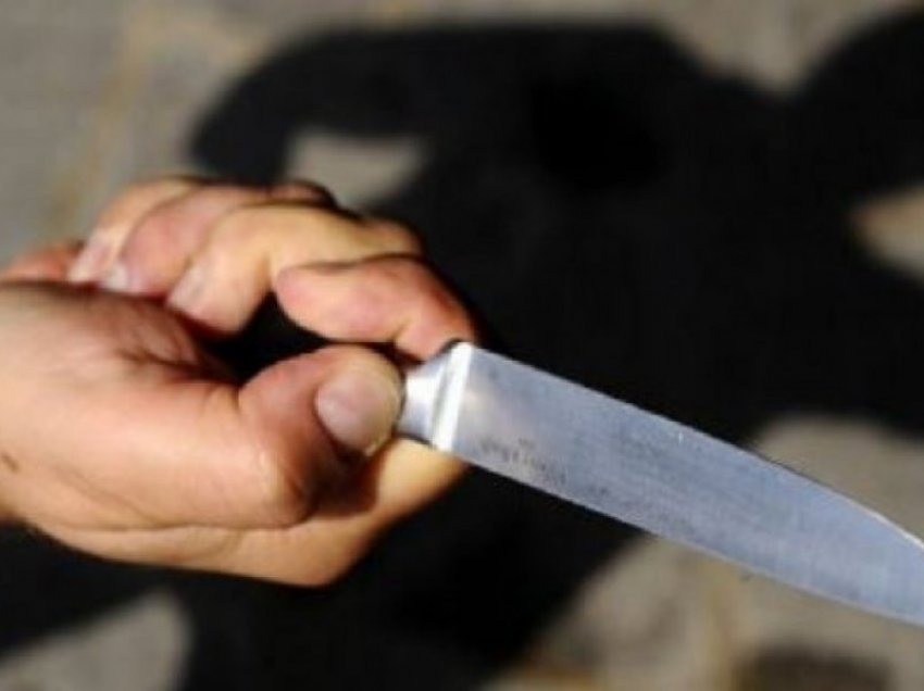 Prishtinë: Theret me thikë një person 