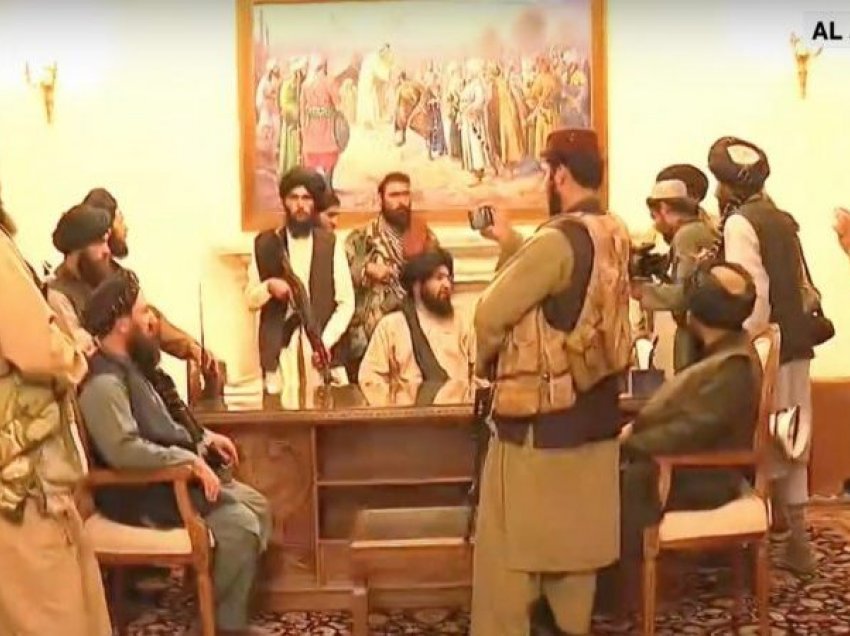 Talibanët mësyjnë në Kabul, marrin kontrollin e pallatit presidencial